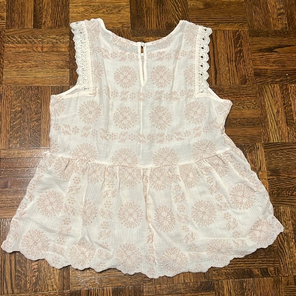 Alter’d State cream/oatmeal top - Picture 2 of 2